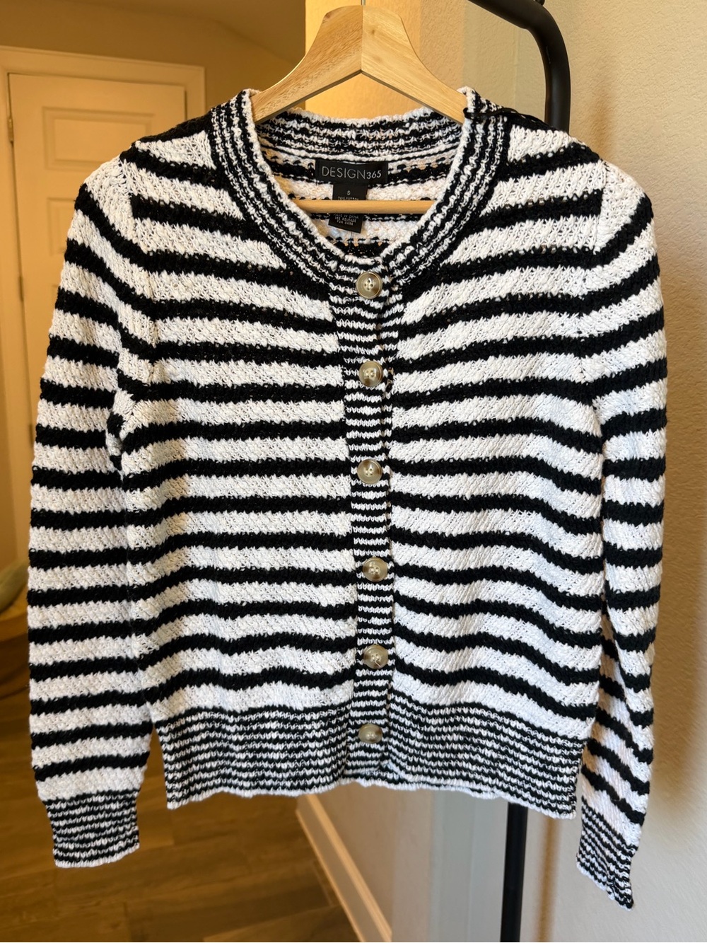 Design 365 Black & White Striped Button-Front Cardigan